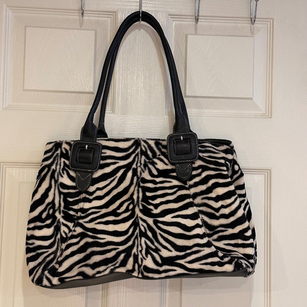 Liz Claiborne Zebra Print Faux Fur Shoulder Bag Black White Buckle Accent Y2K